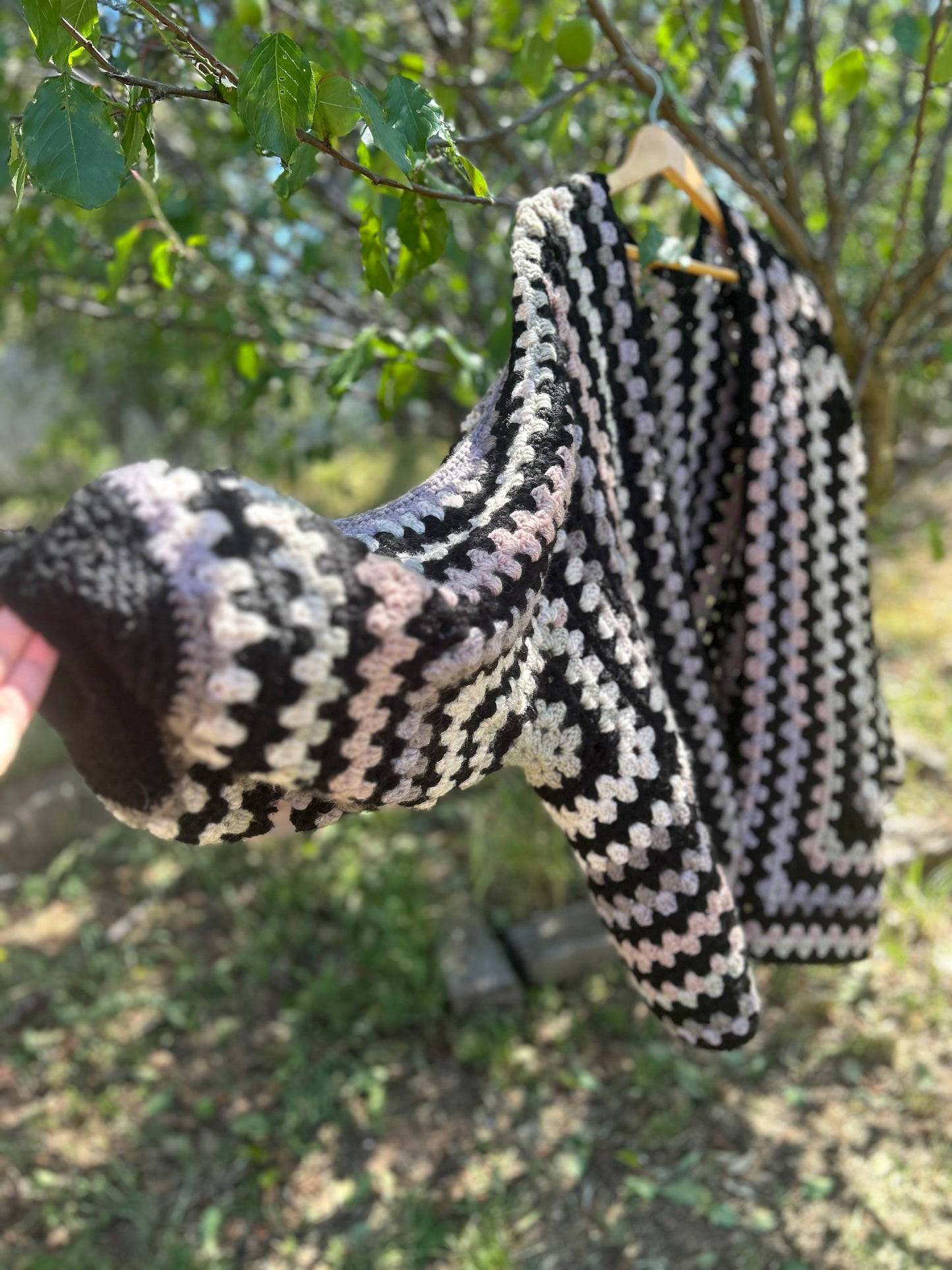 Hexagon Cardi — Mauve • Rose • Stone • Black