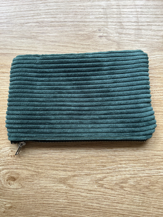 Oily Pouch - EMERALD