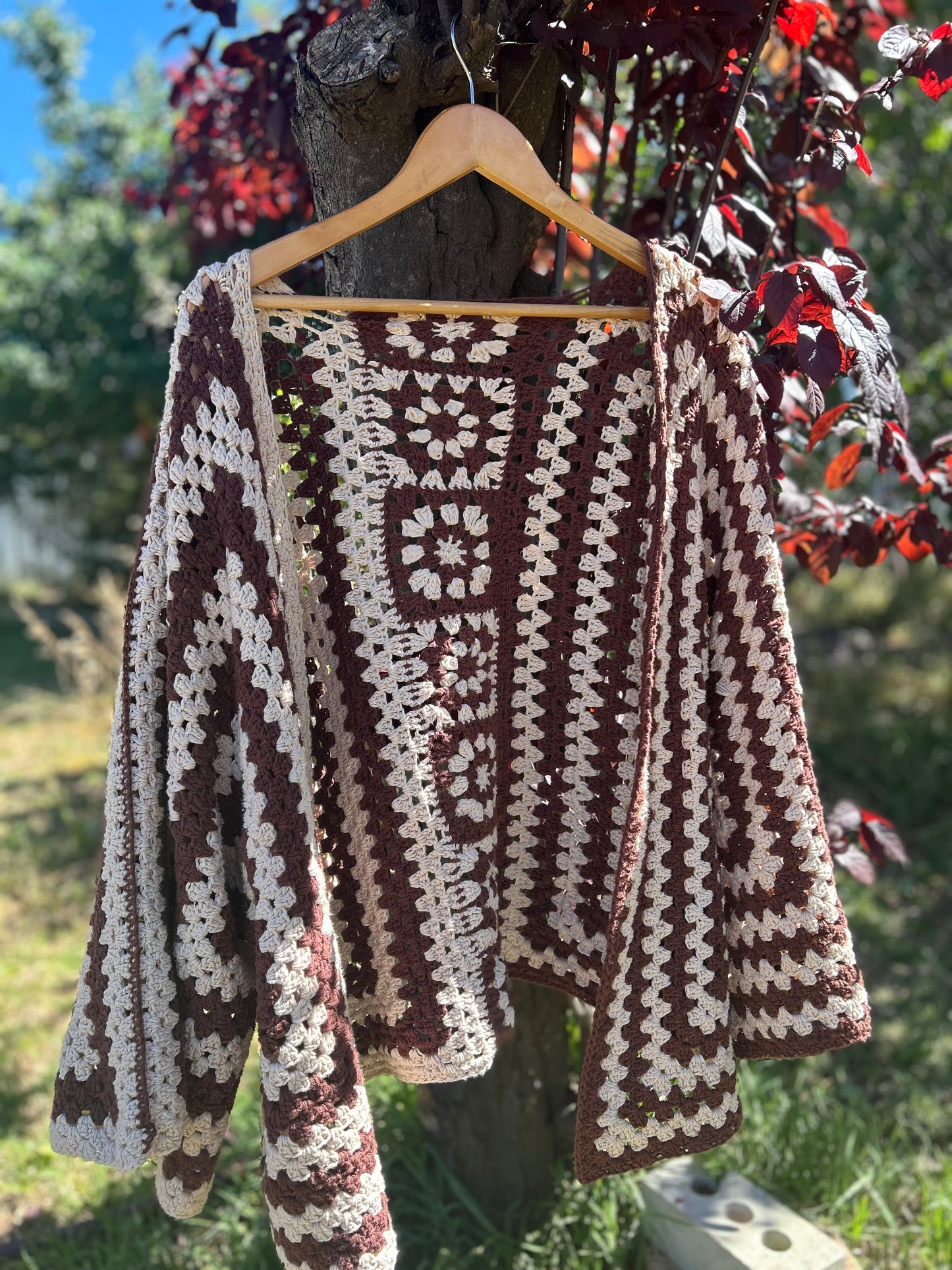 Hexagon Cardi — Cocoa • Cream